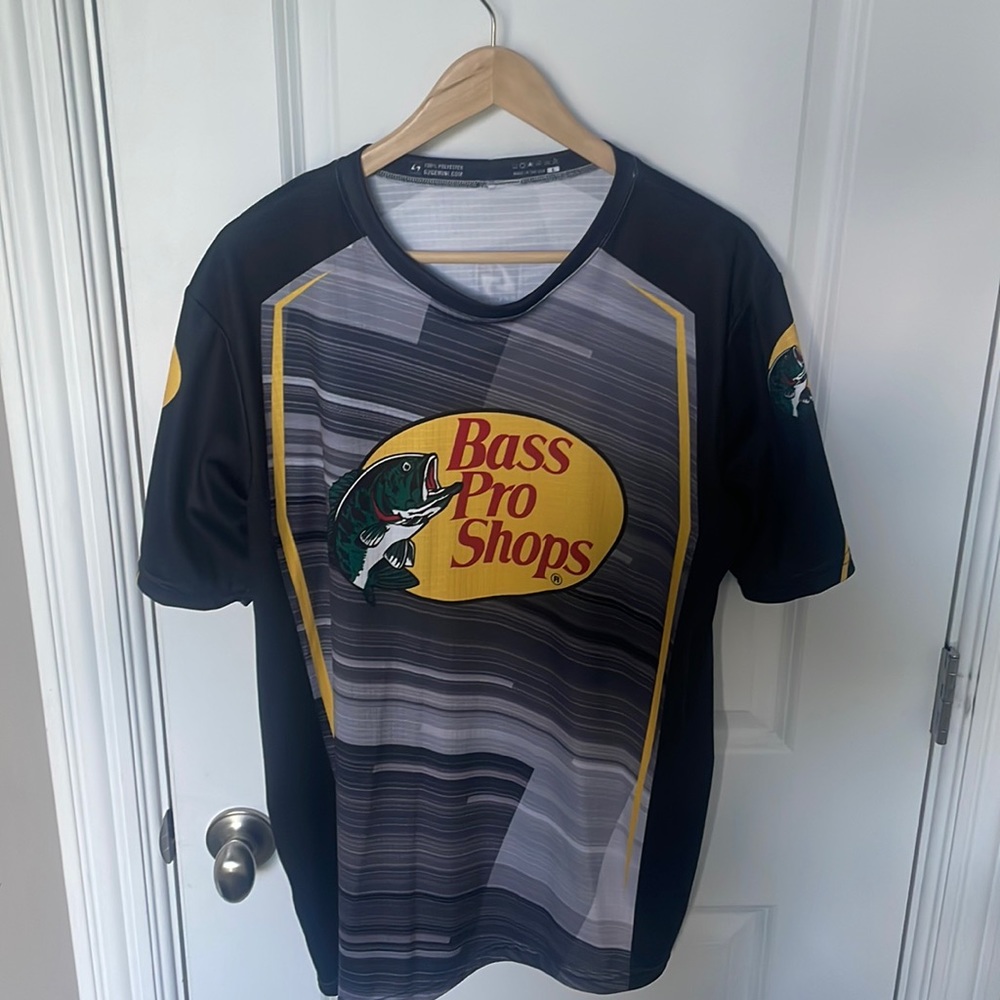 CLOSET CLEAN OUT. Bass pro fishing shirt